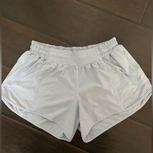 Lululemon hotty hot shorts 4 in